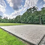 Grill And Games Family Home In East Stroudsburg!
