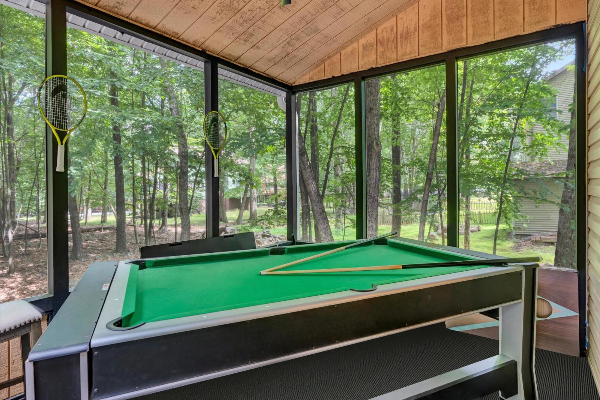 Holiday home Grill And Games Family In East Stroudsburg! *